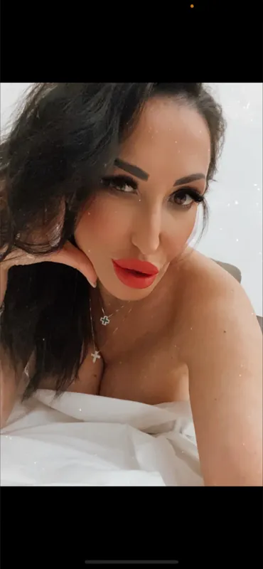 laurapanta onlyfans header foto