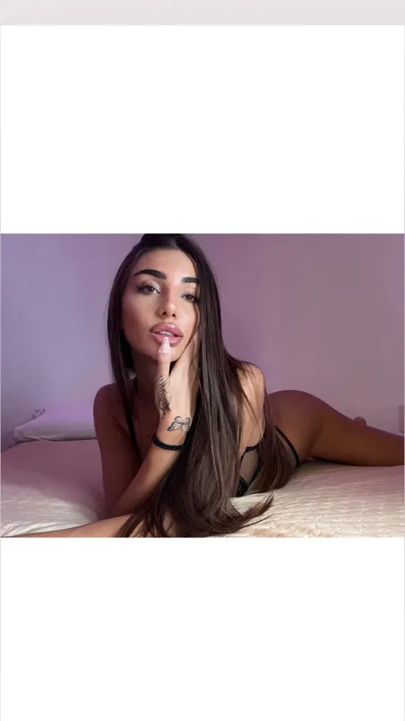 mikyymouse onlyfans header foto